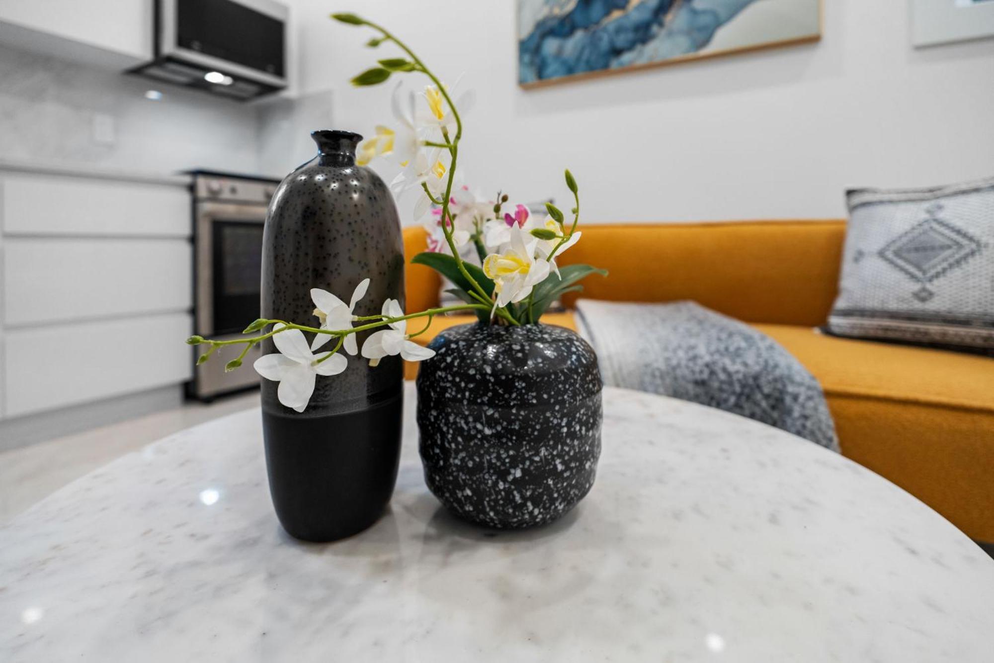 Brand New 2 Bedroom Point Grey Getaway Vancouver Exterior photo